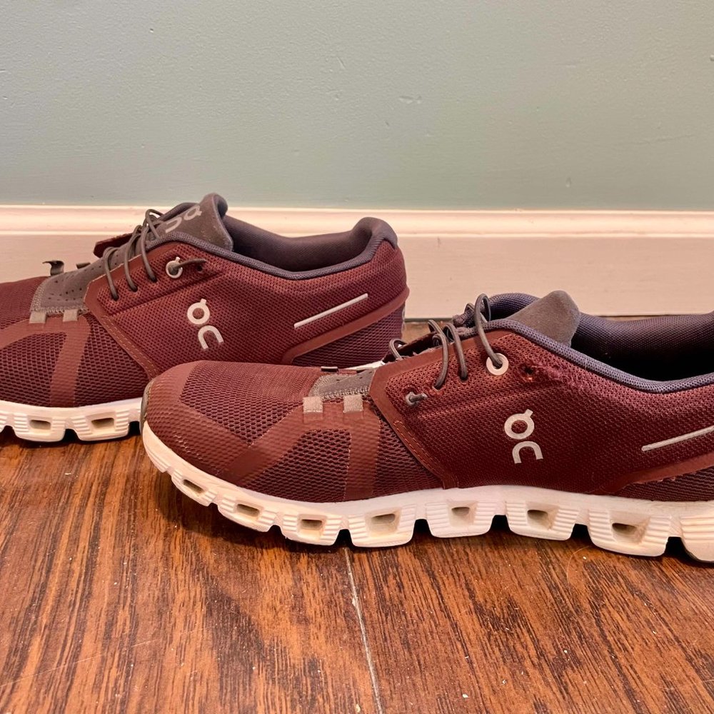 On Cloud Shoe, Men's Size 11, Ruby